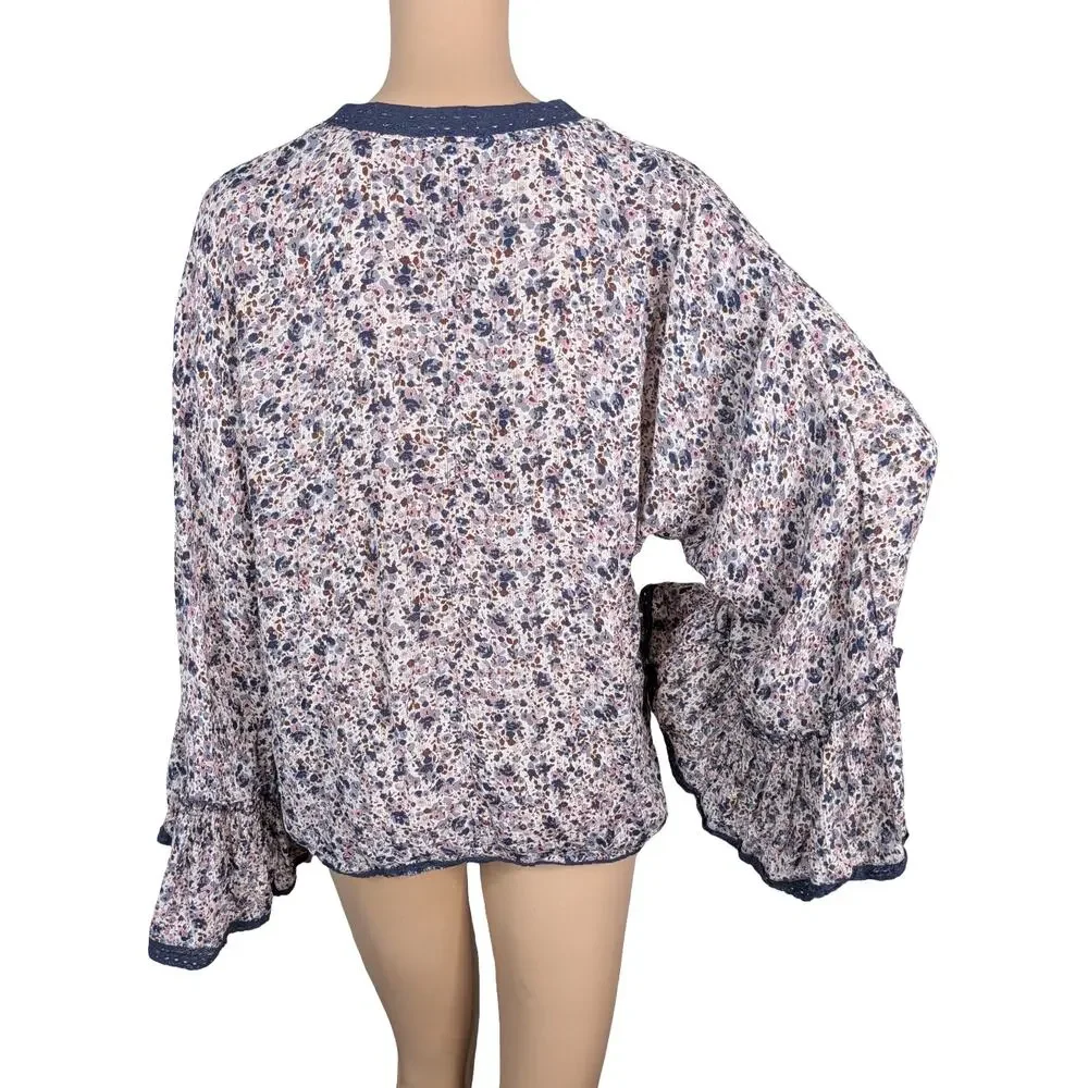 Nalini Anthropologie Blue Floral Kimono Top One Size OS Crochet Lace Tassel Boho